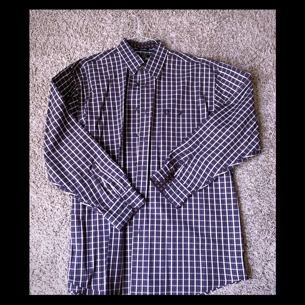 Men’s casual button down shirt